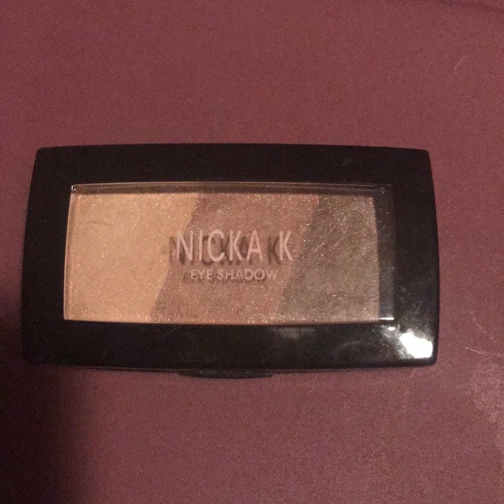 Eye shadow - Picture 2 of 3